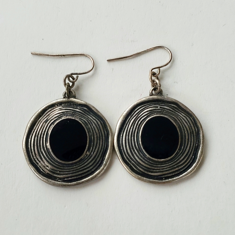 Boutique Vintage Mandalla Black and Silver Tone Dangle Earrings